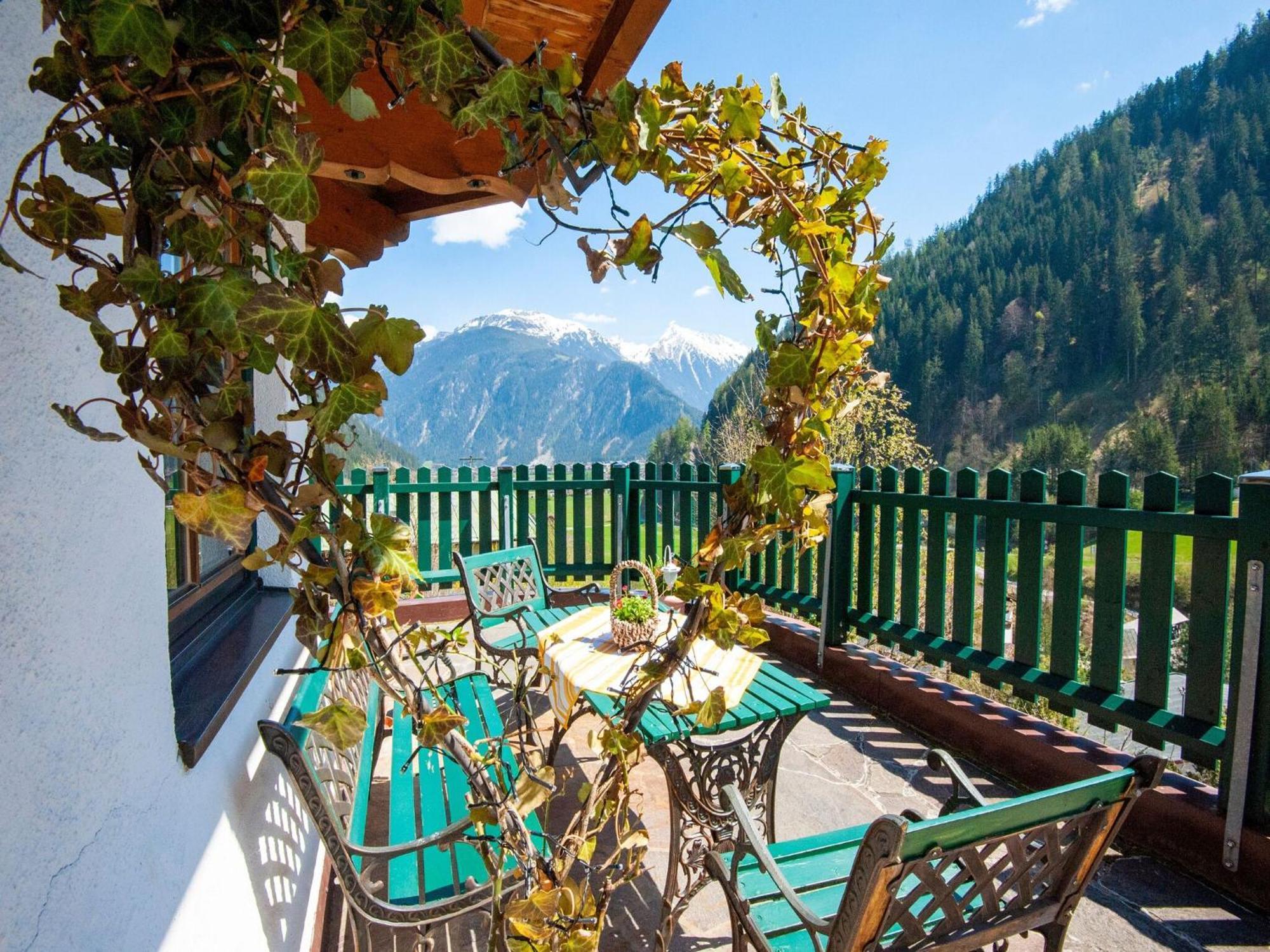 Apartment Between Mayrhofen And Finkenberg エクステリア 写真